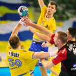 25.11.2020. Kielce. 8. kolejka Ligi Mistrzów. Łomża Vive Kielce - Vardar Skopje / Wiktor Taszłow / Radio Kielce