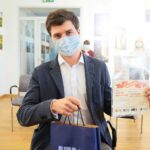 24.11.2020. Kielce. Wręczenie nagród w konkursie na wspomnienia "Historia w mojej pamięci". Na zdjęciu: Maciej Marczewski - wyróżnienie za prace "Na basenie z panią Alą" / Wiktor Taszłow / Radio Kielce