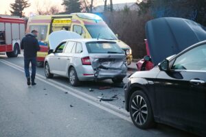 24.11.2020. Cedzyna. Wypadek trzech aut / Wiktor Taszłow / Radio Kielce