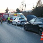 24.11.2020. Cedzyna. Wypadek trzech aut / Wiktor Taszłow / Radio Kielce