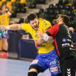 25.11.2020. Kielce. 8. kolejka Ligi Mistrzów. Łomża Vive Kielce - Vardar Skopje / Wiktor Taszłow / Radio Kielce