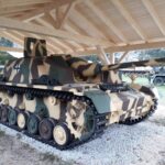 28.12.2020 Skarżysko-Kamienna. Unikalne niemieckie samobieżne działo szturmowe w Muzeum im. Orła Białego pod wiatą / Stowarzyszenie Ochrony Zabytków Militarnych KIS