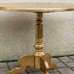 05.12.2020 Częstocice. Zabytkowe meble, które zostały poddane renowacji / muzeumostrowiec.pl