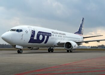 samolot, LOT / Sebastian Fusnik / LOT Polish Airlines