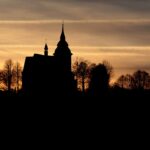 15.11.2020. Chełmce. Kościół świętej Marii Magdaleny i świętego Mikołaja / Robert Felczak / Radio Kielce