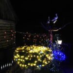 25.12.2020 Doły Biskupie. Świąteczne iluminacje na posesji Jerzego Trojanowskiego / Emilia Sitarska / Radio Kielce