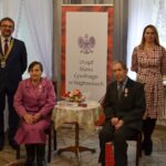 08.12.2020 Nagłowice. Złote gody. Na zdjęciu (od lewej): Jacek Lato – wójt Nagłowic, Lila i Henryk Piszczkowie, Monika Lipska – USC Nagłowice / Ewa Pociejowska-Gawęda / Radio Kielce