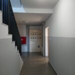 03.12.2020 Ostrowiec Św. Przekazanie kluczy do mieszkań w bloku socjalnym przy ul. Parkowej 2a / Emilia Sitarska / Radio Kielce