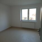 03.12.2020 Ostrowiec Św. Przekazanie kluczy do mieszkań w bloku socjalnym przy ul. Parkowej 2a / Emilia Sitarska / Radio Kielce