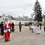 04.12.2020. Końskie. Oficjalne rozświetlenie choinki miejskiej / Magdalena Galas-Klusek / Radio Kielce