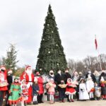 04.12.2020. Końskie. Oficjalne rozświetlenie choinki miejskiej / Magdalena Galas-Klusek / Radio Kielce