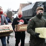 14.12.2020 Kielce i Łopuszno. Terytorialsi pomagają w akcji "Szlachetna paczka" / starszy szeregowy Daniel Woś / ŚBOT