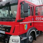 19.12.2020 Mirzec. Przekazanie nowego wozu strażackiego dla OSP Tychów Stary / Anna Głąb / Radio Kielce