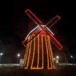 25.12.2020 Krasocin. Zabytkowy wiatrak i jego iluminacja / Dionizy Krawczyński / Radio Kielce