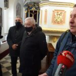 05.12.2020. Konferencja prasowa na temat prowadzenia prac archeologicznych  w kościele św. Mikołaja w Imielnie / Ewa Pociejowska-Gawęda / Radio Kielce