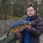 16.12.2020 Karsznice. Gospodarstwo rybackie. Na zdjęciu: Wojciech Sędek - właściciel Gospodarstwa  Rybackiego Biała Nida w Karsznicach / Ewa Pociejowska-Gawęda / Radio Kielce