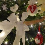 26.12.2020. Jędrzejów. Klasztor cystersów. Patriotyczna choinka / Ewa Pociejowska-Gawęda / Radio Kielce