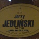 31.12.2020. Jędrzejów. Ostatnie pożegnanie Jerzego Jedlińskiego / Ewa Pociejowska-Gawęda / Radio Kielce