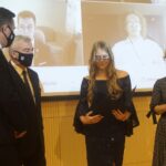 04.12.2020. Talenty Świętokrzyskie” 2020. XXI edycja. Wyróżnienie dla Michaliny Ryńskiej wręczają Tomasz Jamka – członek zarządu województwa świętokrzyskiego, Andrzej Bętkowski - marszałek województwa świętokrzyskiego i Anna Zielińska-Brudek – reprezentująca Związek Literatów Polskich / Michał Kita / Radio Kielce