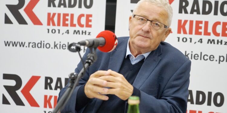 27.09.2020 Kielce. Studio Polityczne Radia Kielce. Na zdjęciu: Czesław Siekierski - PSL / Karol Żak / Radio Kielce