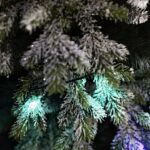 20.12.2020. Kielce. Pasaż Świętokrzyski. Sztuczne choinki / Jarosław Kubalski / Radio Kielce