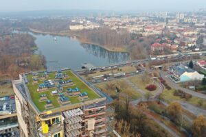 18.2020 Kielce. Wieżowiec Plaza Tower / Jarosław Kubalski / Radio Kielce