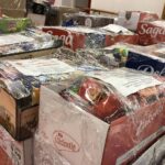 17.12.2020 Sandomierz. Caritas rozpoczęła wydawanie darów żywnościowych na święta / Grażyna Szlęzak-Wójcik / Radio Kielce