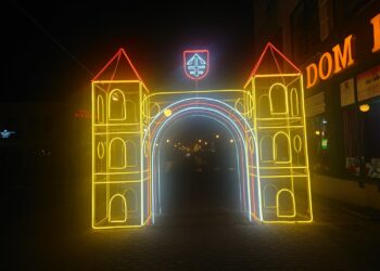 12.12.2020 Jędrzejów. Iluminacje świąteczne / Ewa Pociejowska-Gawęda / Radio Kielce