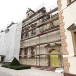 07.08.2020 Kielce. Pałac Biskupów Krakowskich. Muzeum Narodowe. Remont elewacji / Jarosław Kubalski / Radio Kielce