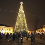 06.12.2020 Kielce. Włączenie iluminacji choinki na Rynku / Jarosław Kubalski / Radio Kielce