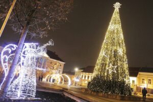 06.12.2020 Kielce. Iluminacja świąteczna / Jarosław Kubalski / Radio Kielce