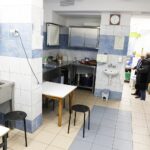 09.12.2020 Kielce. Szkoła Podstawowa nr 13. Wyremontowana stołówka i kuchnia / Jarosław Kubalski / Radio Kielce