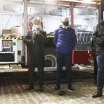 10.12.2020 Wola Kopcowa. Nowy wóz ratowniczo-gaśniczy dla OSP. Od lewej: senator Krzysztof Słoń, wójt gminy Masłów Tomasz Lato i starosta kielecki Mirosław Gębski / Jarosław Kubalski / Radio Kielce