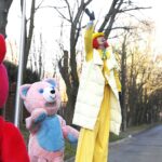 06.12.2020 Kielce. Świętokrzyskie Centrum Pediatrii. Mikołajki. Małych pacjentów odwiedzili aktorzy Teatru Lalki i Aktora "Kubuś" / Jarosław Kubalski / Radio Kielce