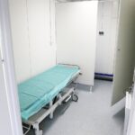 06.12.2020 Kielce. Wojewódzki Szpital Zespolony. Izolatki przy SOR / Jarosław Kubalski / Radio Kielce