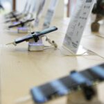 09.12.22020 Kielce. Prezenty pod choinkę. Smartfony / Jarosław Kubalski / Radio Kielce