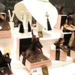 09.12.22020 Kielce. Prezenty pod choinkę. Biżuteria / Jarosław Kubalski / Radio Kielce