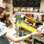 09.12.22020 Kielce. Prezenty pod choinkę. Zabawki / Jarosław Kubalski / Radio Kielce