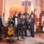 11.12.2020. Święty Krzyż. Próba do koncertu kolęd. Zespół PECTUS, Pogórzanie i Izabela Zalewska / Jarosław Kubalski / Radio Kielce