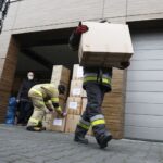 18.12.2020 Kielce. Starostwo Powiatowe. Przekazanie środków ochrony osobistej dla straży pożarnej / Jarosław Kubalski / Radio Kielce