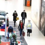 19.12.2020 Kielce. Galeria handlowa Echo. Zakupy / Jarosław Kubalski / Radio Kielce