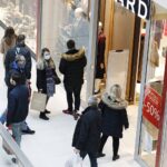 19.12.2020 Kielce. Galeria handlowa Echo. Zakupy / Jarosław Kubalski / Radio Kielce