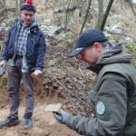 11.12.2020 Męczennice. Wydobycie wraku samolotu IŁ-2 / Emilia Sitarska / Radio Kielce