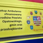 18.12.2020. Opatów. Nowy ambulans transportowy Szpitala św. Leona / Emilia Sitarska / Radio Kielce