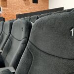 10.12.2020. Ostrowiec Św. Nowa sala kinowa / Emilia Sitarska / Radio Kielce