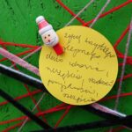 15.12.2020. Ostrowiec Św. Mobilna choinka - motanka / Emilia Sitarska / Radio Kielce