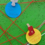 15.12.2020. Ostrowiec Św. Mobilna choinka - motanka / Emilia Sitarska / Radio Kielce