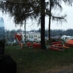 01.12.2020 Ostrowiec Św. Montaż nowej iluminacji: 15-metrowego napisu "Ostrowiec Świętokrzyski" / Emilia Sitarska / Radio Kielce