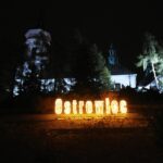 01.12.2020 Ostrowiec Św. Montaż nowej iluminacji: 15-metrowego napisu "Ostrowiec Świętokrzyski" / Emilia Sitarska / Radio Kielce