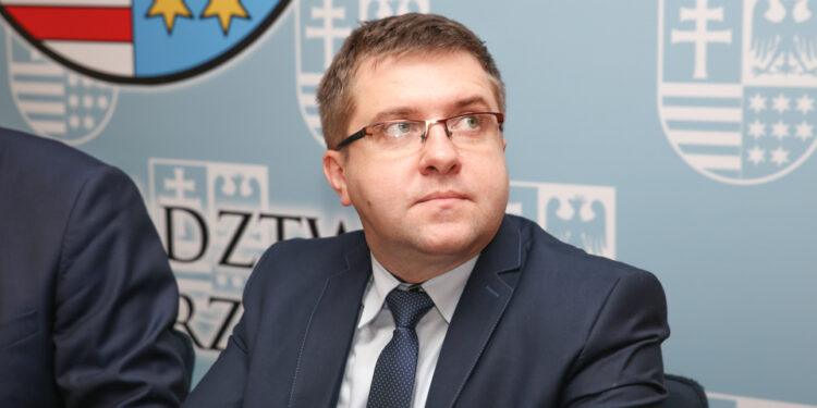 23.02.2016 Kielce. Urząd Marszałkowski. Grzegorz Orawiec / Stanisław Blinstrub / Radio Kielce